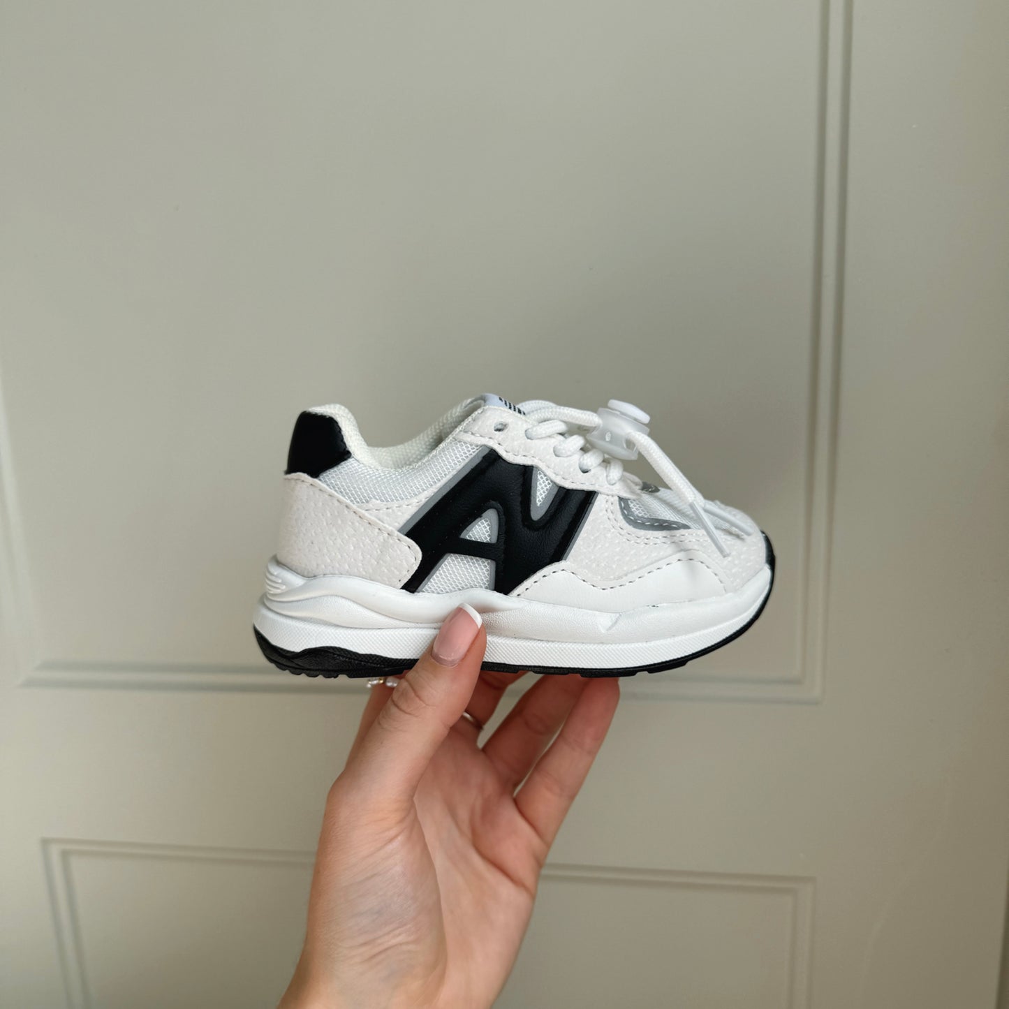 WHITE & BLACK RACER TRAINERS